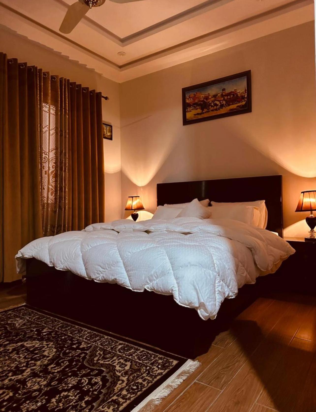 Holiday In Islamabad Extérieur photo