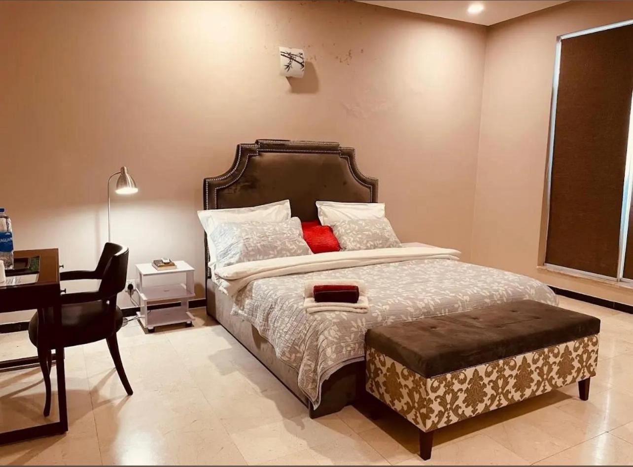 Holiday In Islamabad Extérieur photo