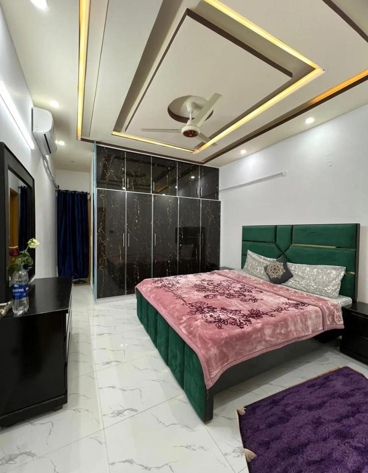 Holiday In Islamabad Extérieur photo